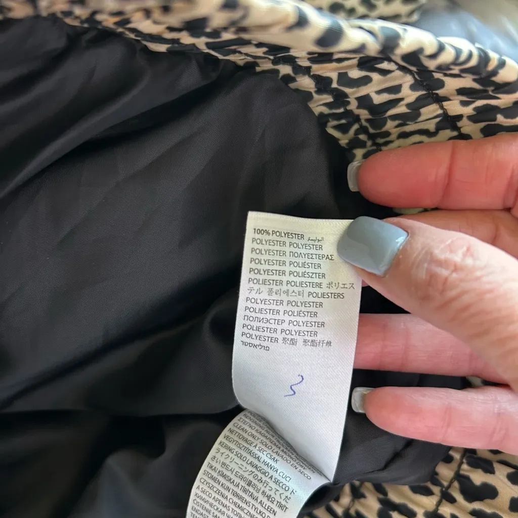 Adika Women’s Campbell Full Zip Hooded Puffer Jacket Cheetah Print Size L - Image 4