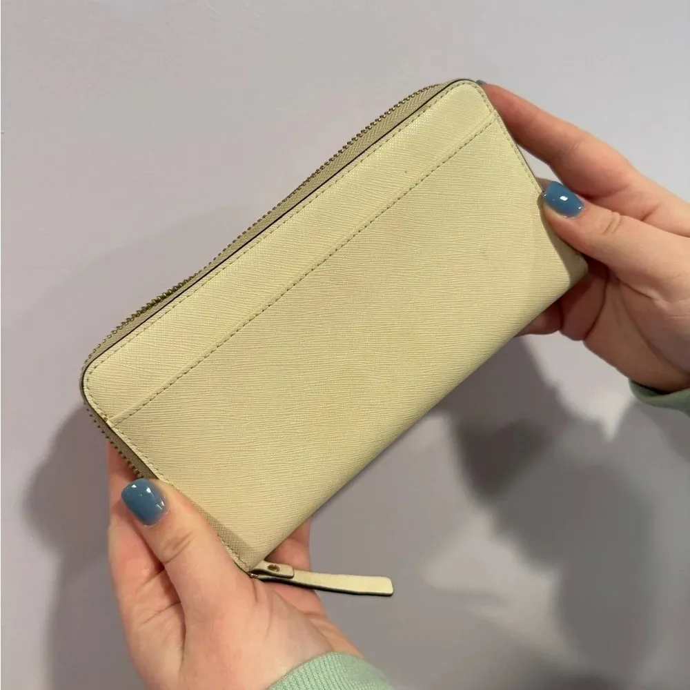 Kate‎ Spade cream bifold zipper wallet - Image 4