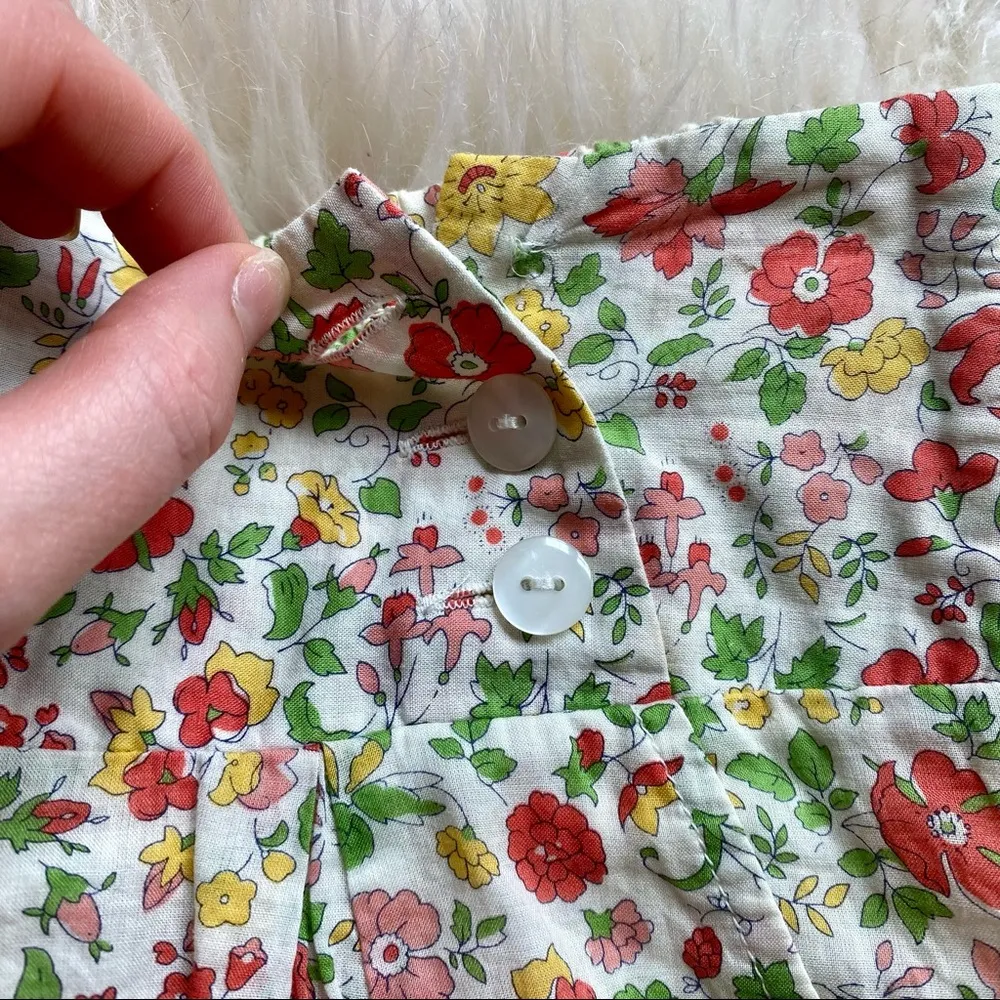 American Eagle Floral Mini Skirt - Image 3