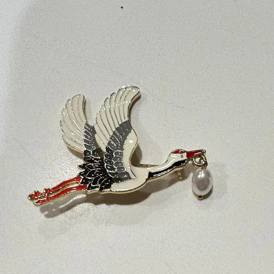 Elegant White Crane Bird Brooch with Pearl Drop Vintage Style Costume new - Image 2
