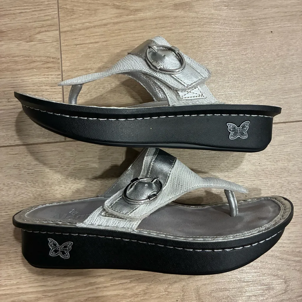 Alegria Women’s Codi COD-886 Silver Adjustable Leather Sandal Size 36/6-6.5 US - Image 2