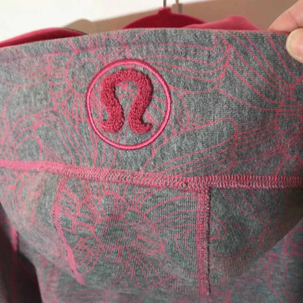Lululemon Pink Floral Scuba Hoodie 4 - Image 3