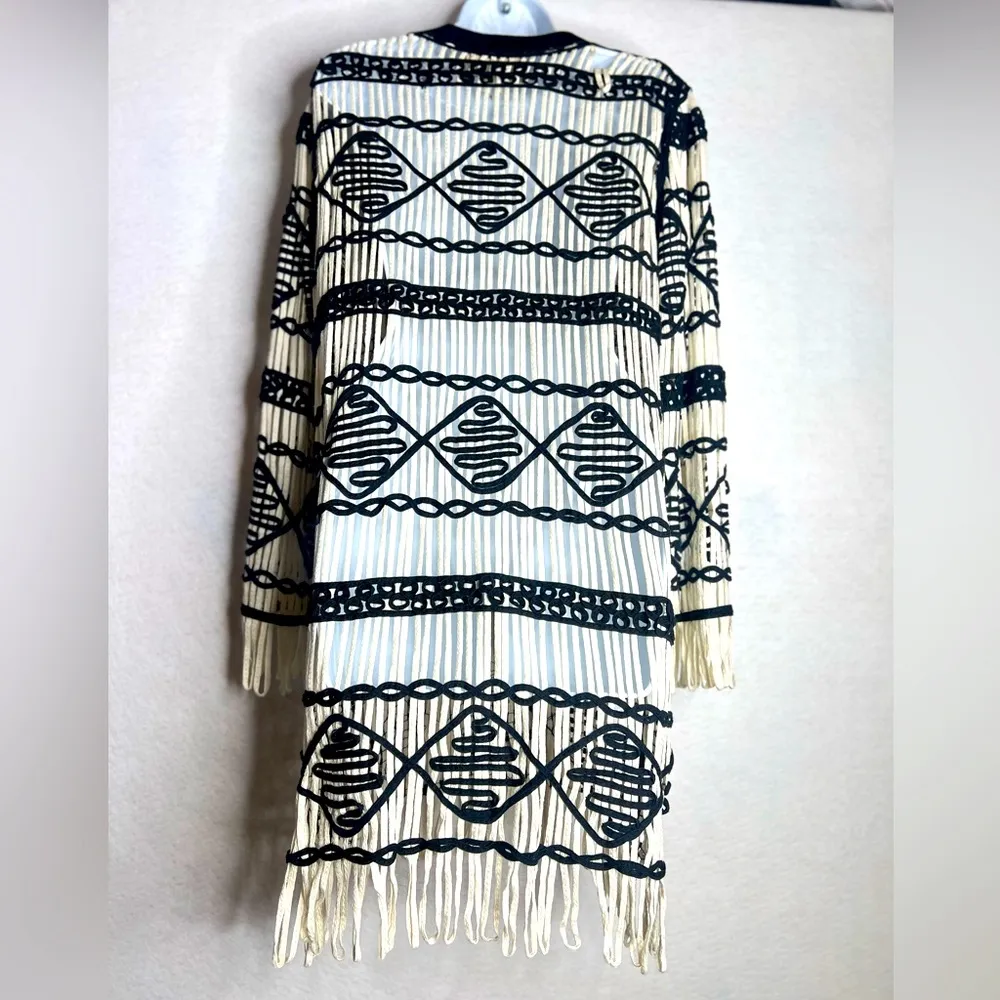 Nicole Miller Artelier Fringe midi boho crochet Black/Ivory Sheath Dress Sz M - Image 5