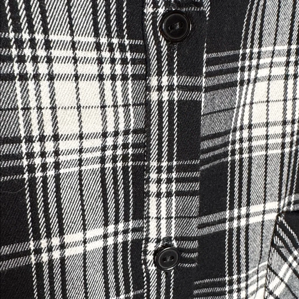 Fantastic Fawn Black & White Plaid Flannel Button Up Shirt Women’s Medium - Image 5