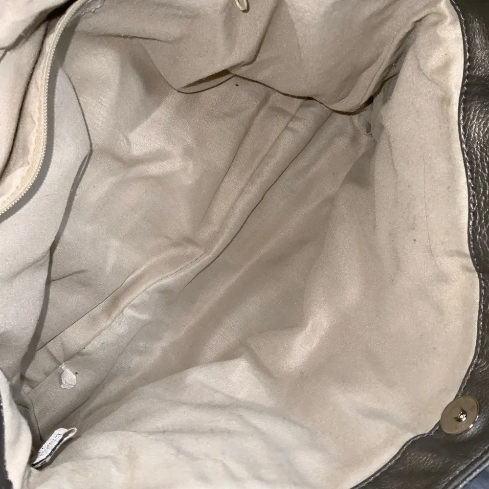 Nine West Platinum Slouch Satchel Purse Buckle Accents Medium Great Condition - Image 6