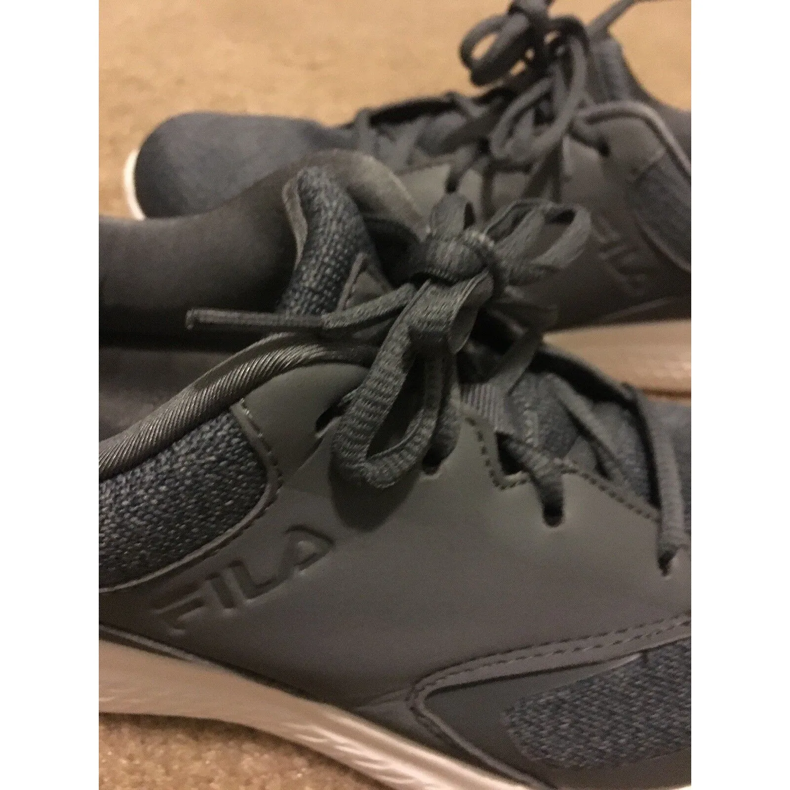 Fila Memory Foam Frame V6 Women's Gray White Athletic Sneakers Shoes Size 9 - Image 4