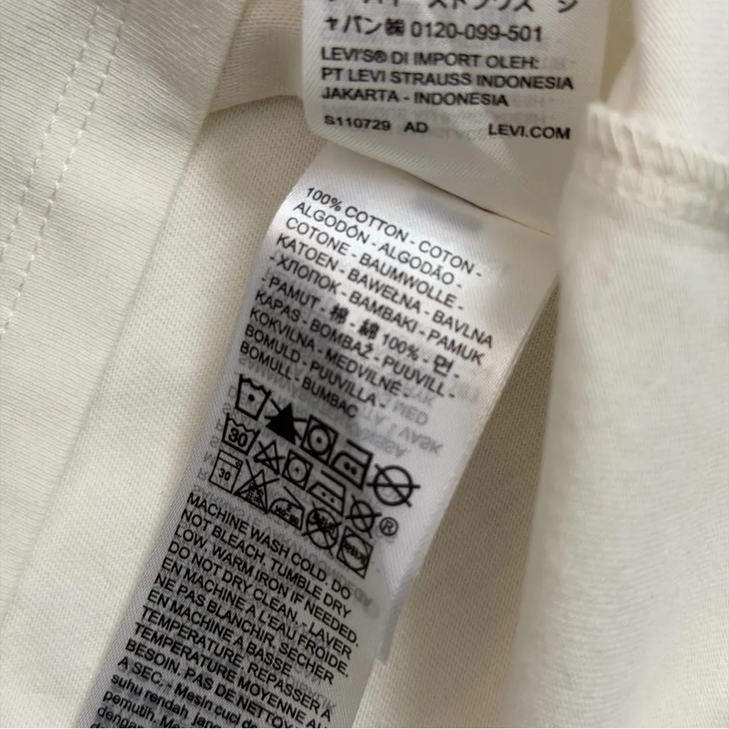 Levis Tee Shirt Top Graphic Floral Vines Lightweight Crewneck Red Cream Ivory - Image 4