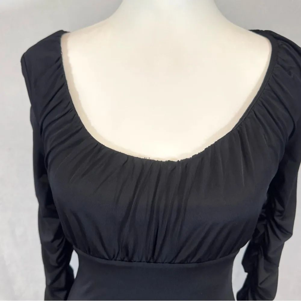 black shape embrace long ruched sleeve body on dress size XS - Image 5