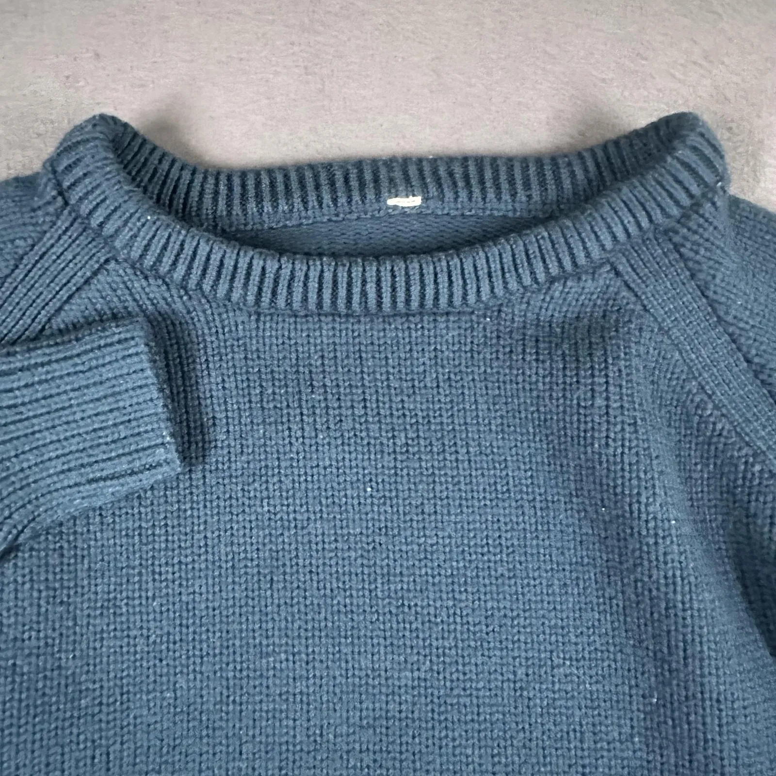 Lululemon Yin to You Sweater Womens Size 8 Merino Wool Blue Knit Thumbholes - Image 4