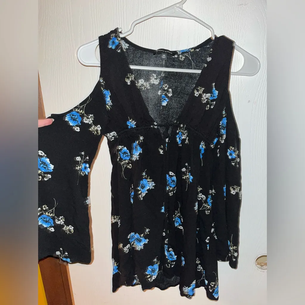 Kendall & Kylie Floral Dress size xs - Image 2