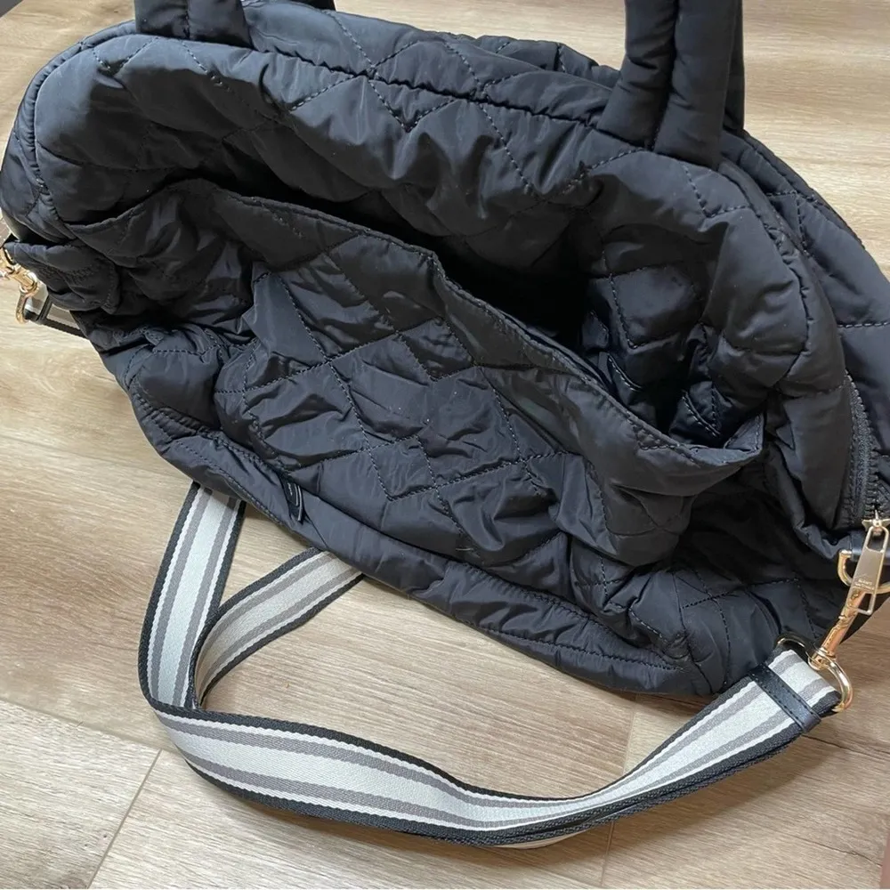 Marc Jacobs Women's Black Quilted Two-Way Zip Top The Weekender Medium Bag sz OS - Image 8