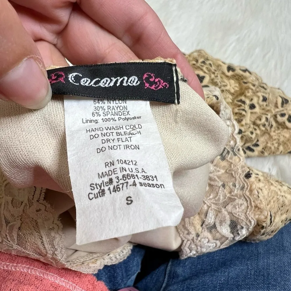 3/$30 Vintage Lace Mesh Floral V Neck Top Coquette Short Sleeve Womens Small - Image 3