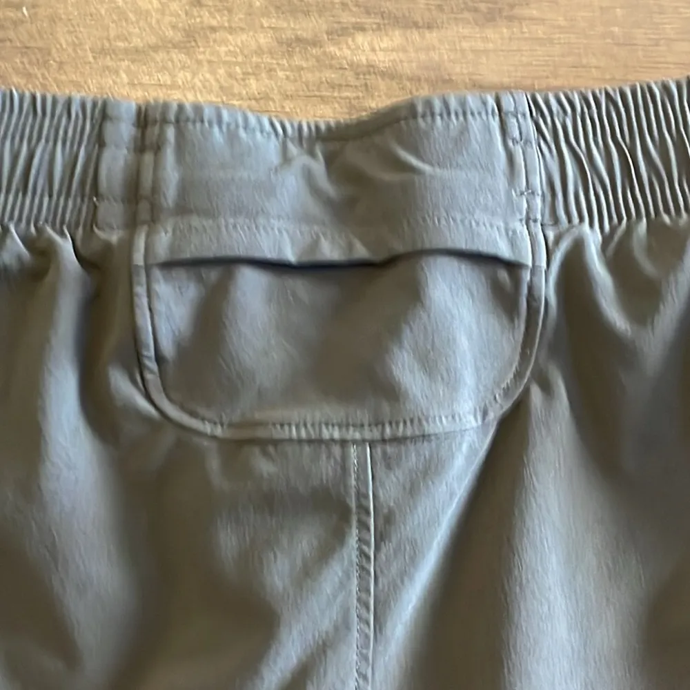 Under Armour Grey and White Running Shorts - Size S - Image 6