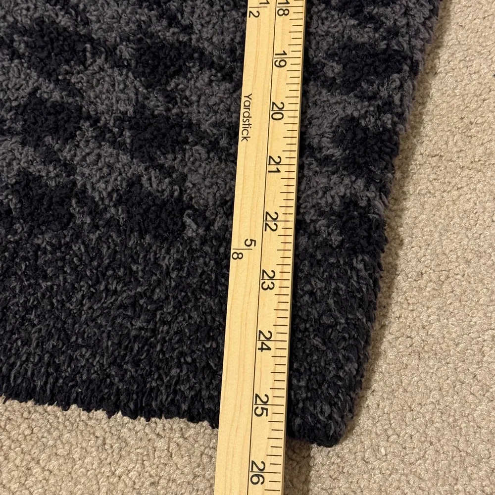 SKIMS Boucle Knit Unisex Pullover Sweater in Onyx Houndstooth Grey Size S / M - Image 8