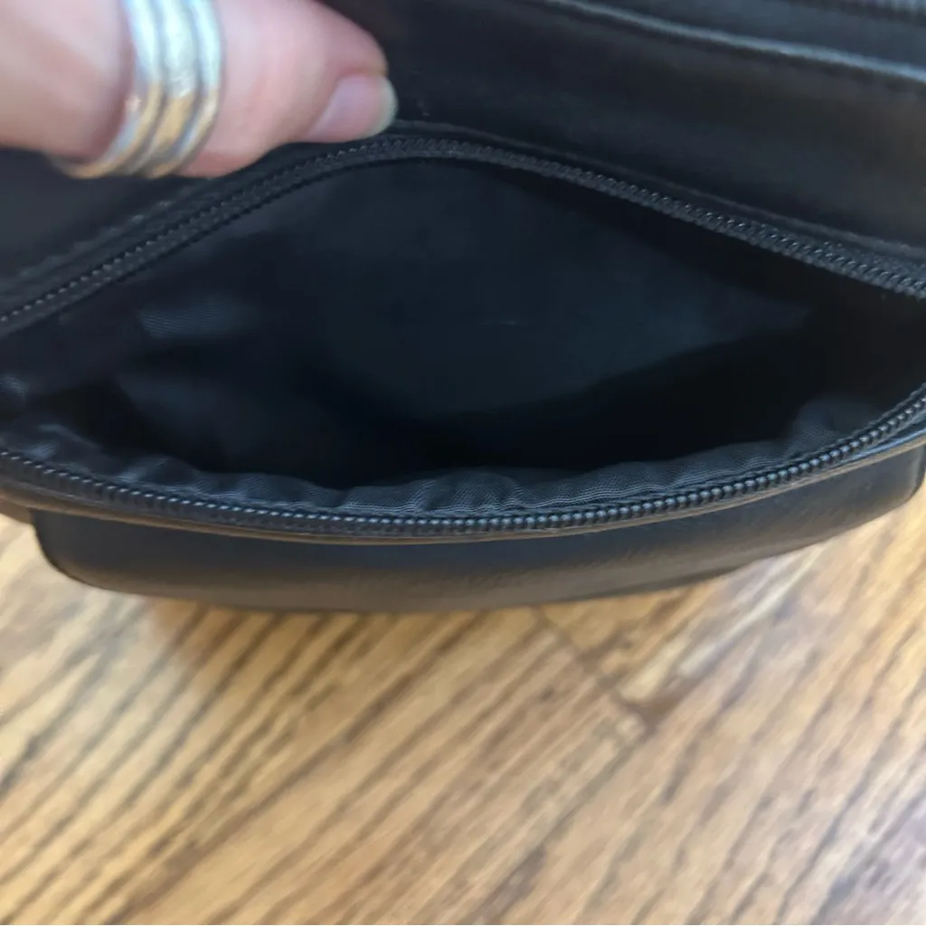 STONE MOUNTAIN Black Leather Crossbody Minimalist Purse - Image 6