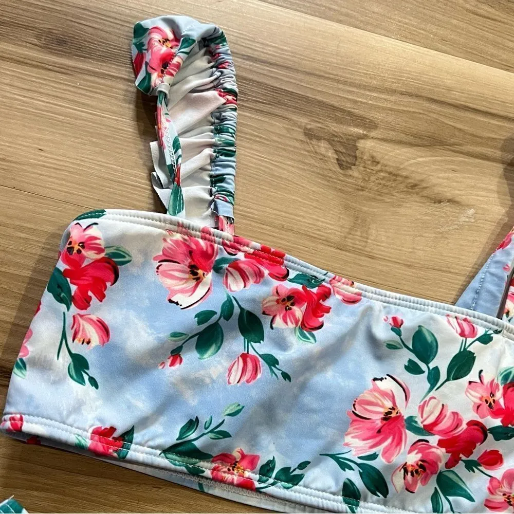 SheIn  Two Piece Floral Ruffle Bikini Women’s Medium - Image 2