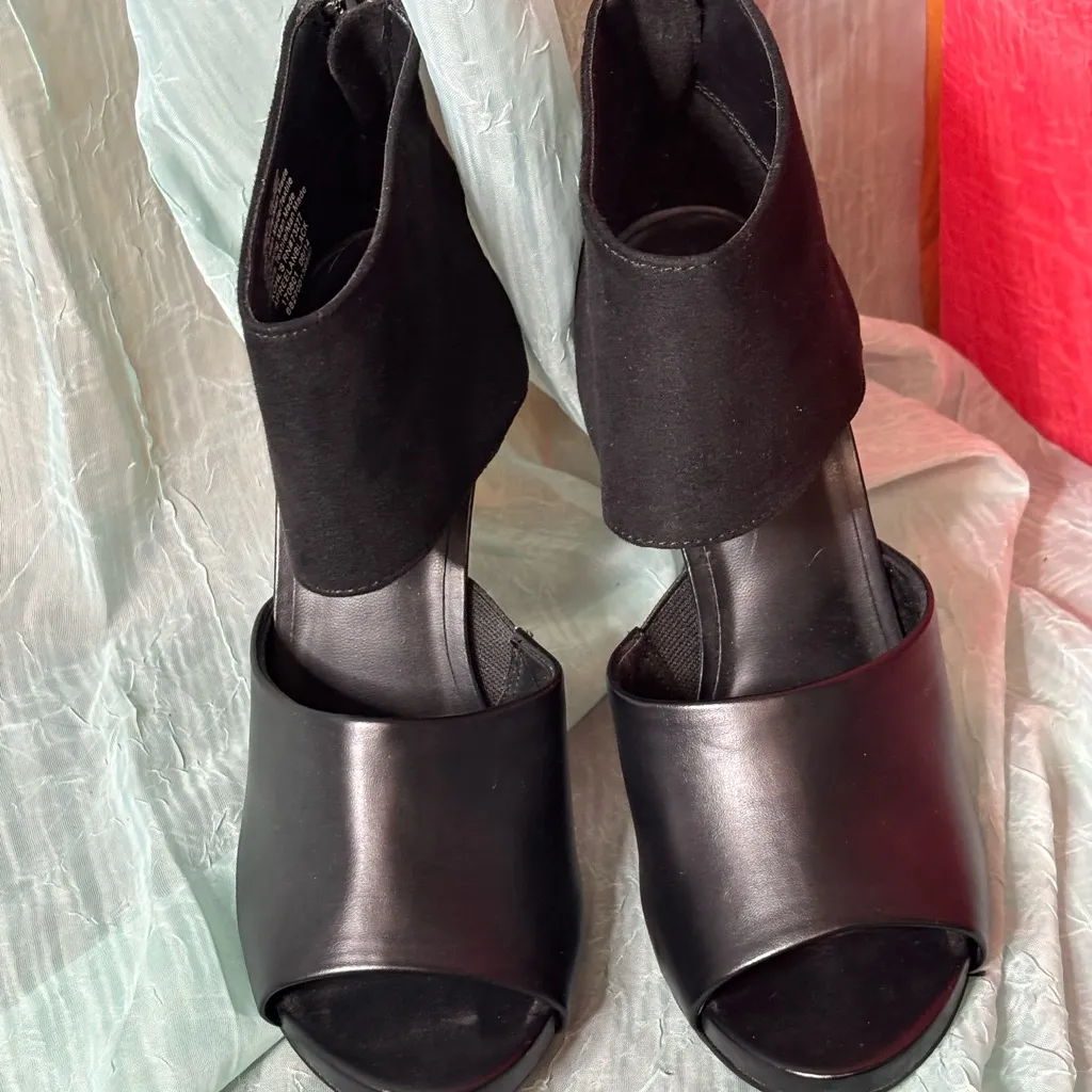 Apt 9 Elegant Black High Heel Sandals NWOT - Image 2