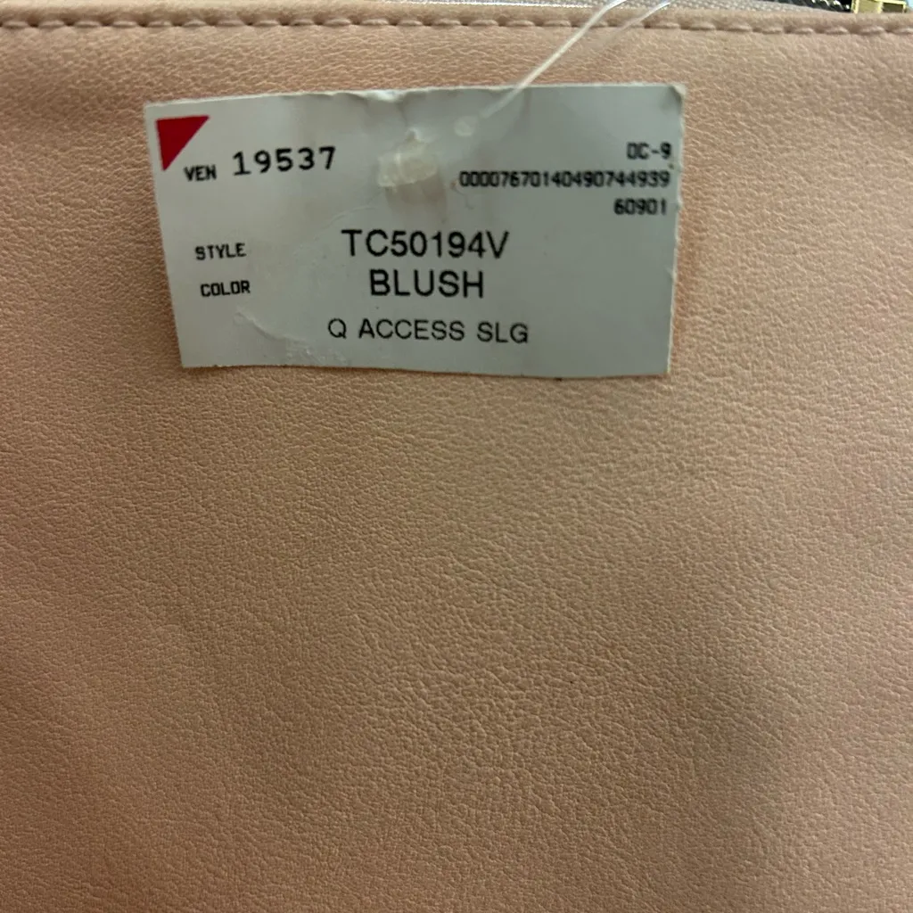 Adrienne Vittadini Blush Cosmetic Case - Image 7