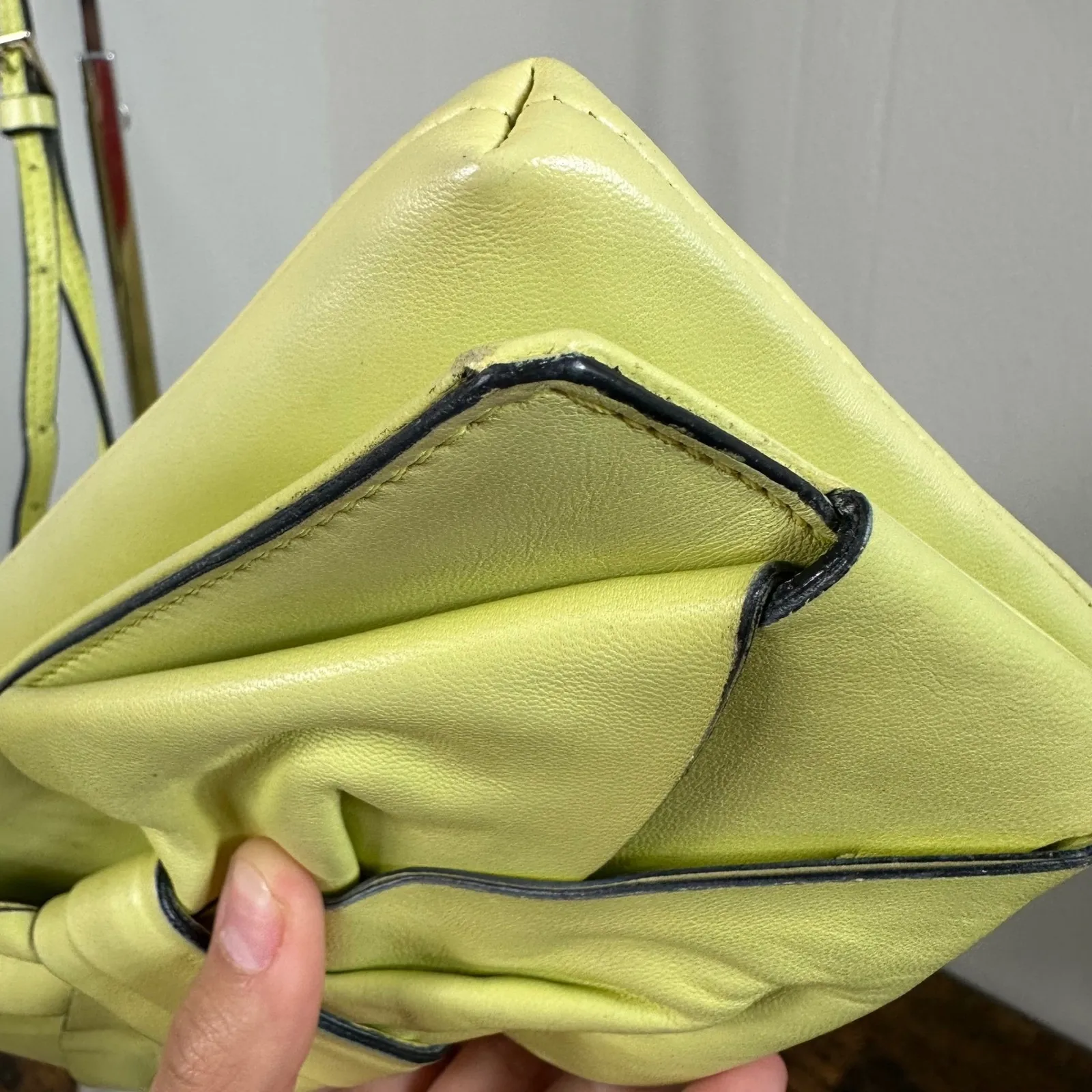 Valentino Garavani Bow Bag Clutch Shoulder Bag Light Yellow Leather - Image 13