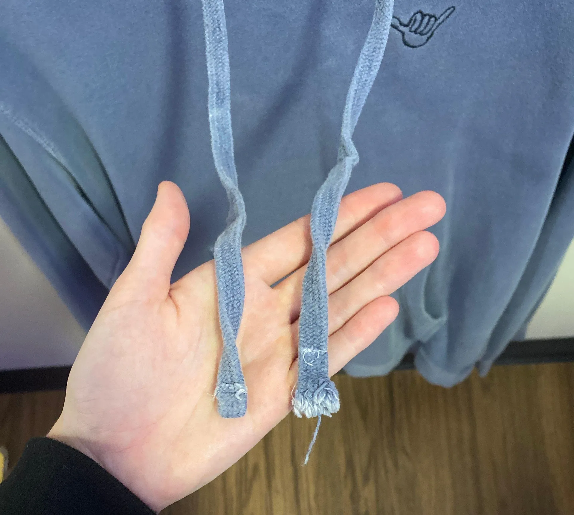 Embroidered hoodie Blue - Image 4