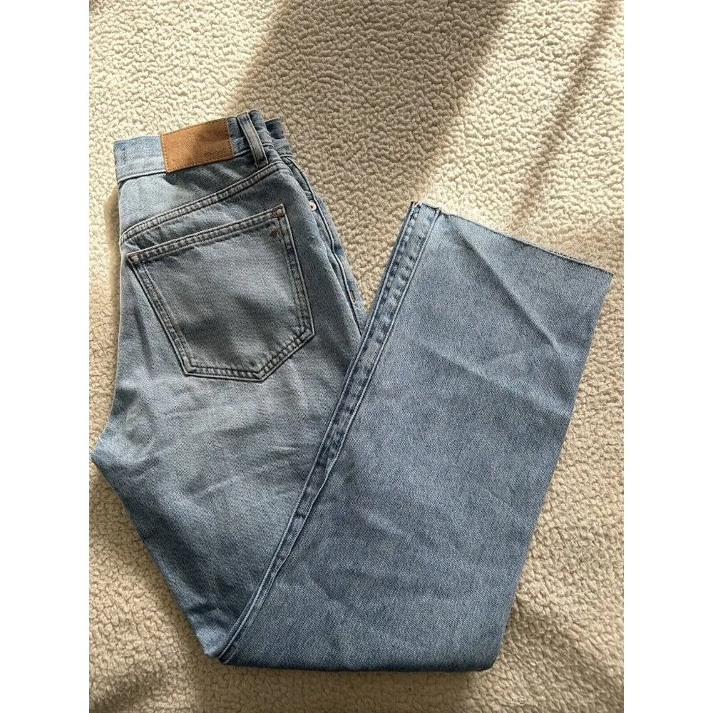 Madewell The'90s Straight Jean in Revoir Wash Ripped Raw Hem Size 25 Petite - Image 6