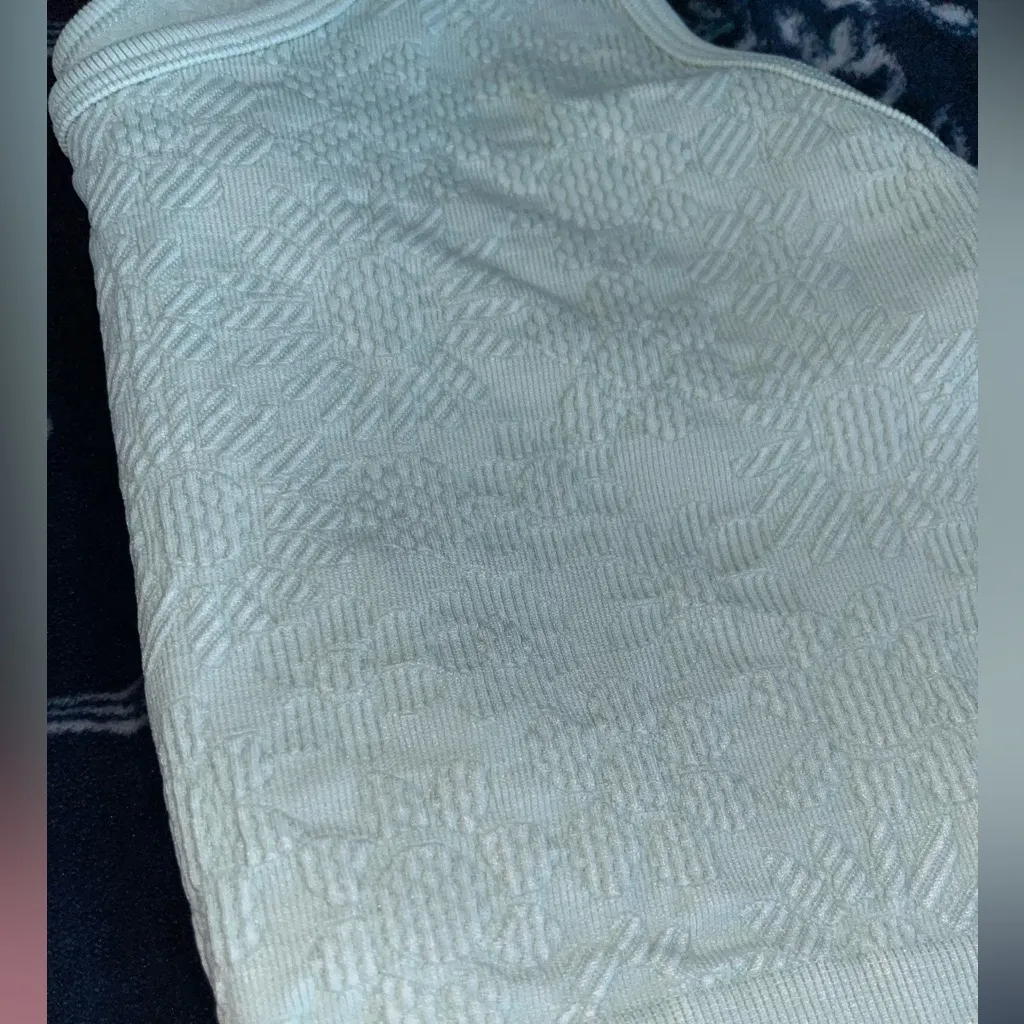 NWOT! Aerie OFFLINE Seamless Floral Racerback Sports Bra - Image 8