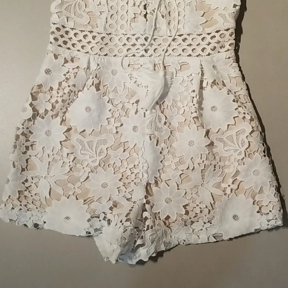 New Lac Bleu White Lace Romper - Image 4