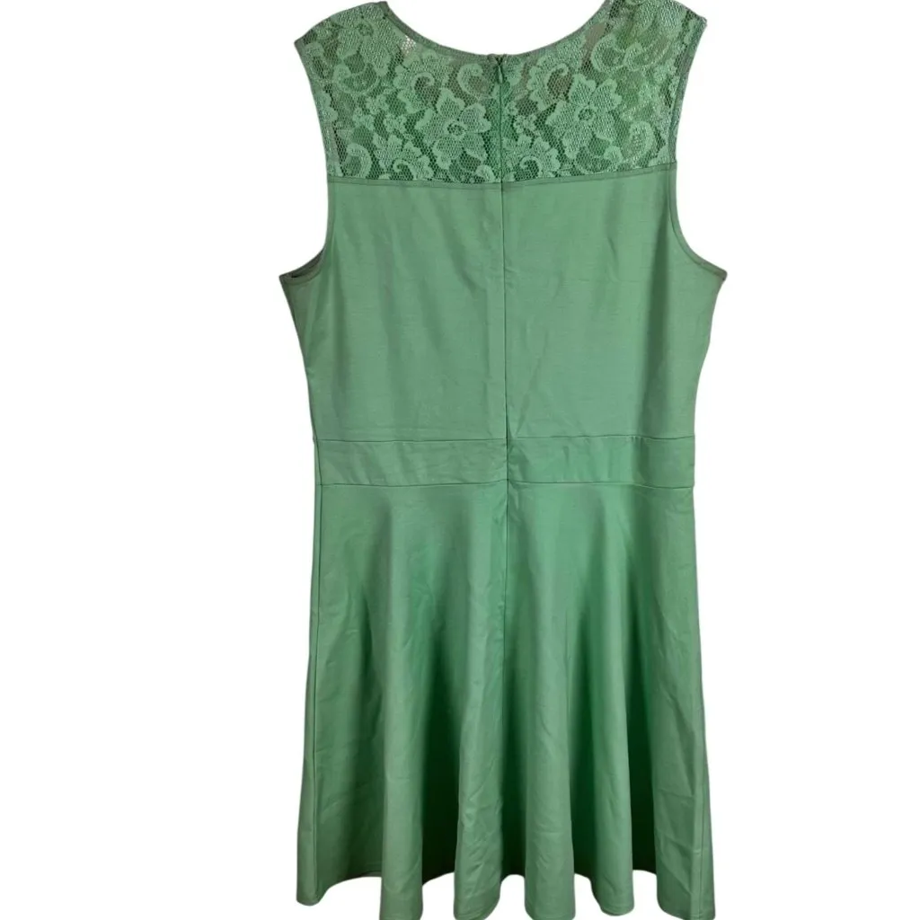 Brand Size XL Womens Sleeveless Green Dress With Lace Yoke & Flared Skirt - Image 3
