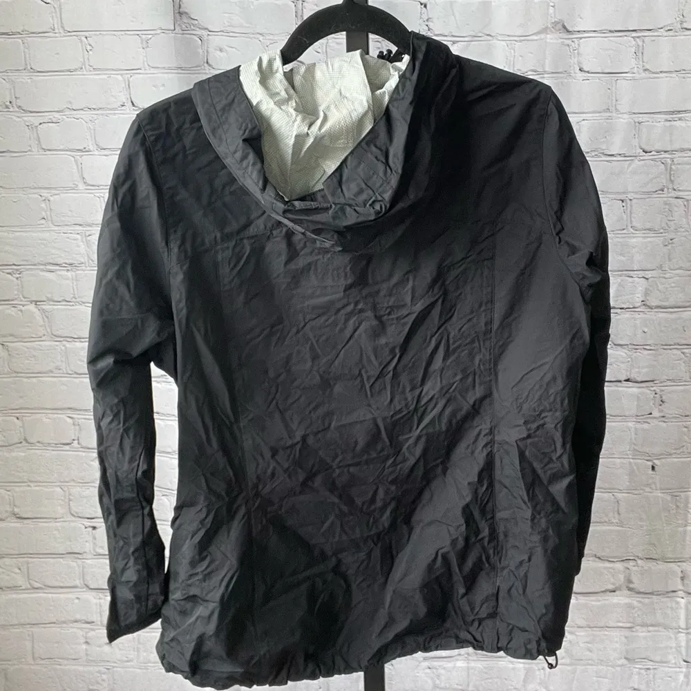 Paradox Waterproof & Breathable Women's Rain Jacket Size Medium Black - Image 2