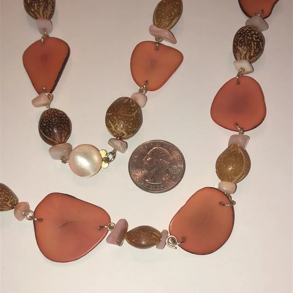 Vintage Flat Shell & Nut Beaded Boho Retro Necklace - Image 4