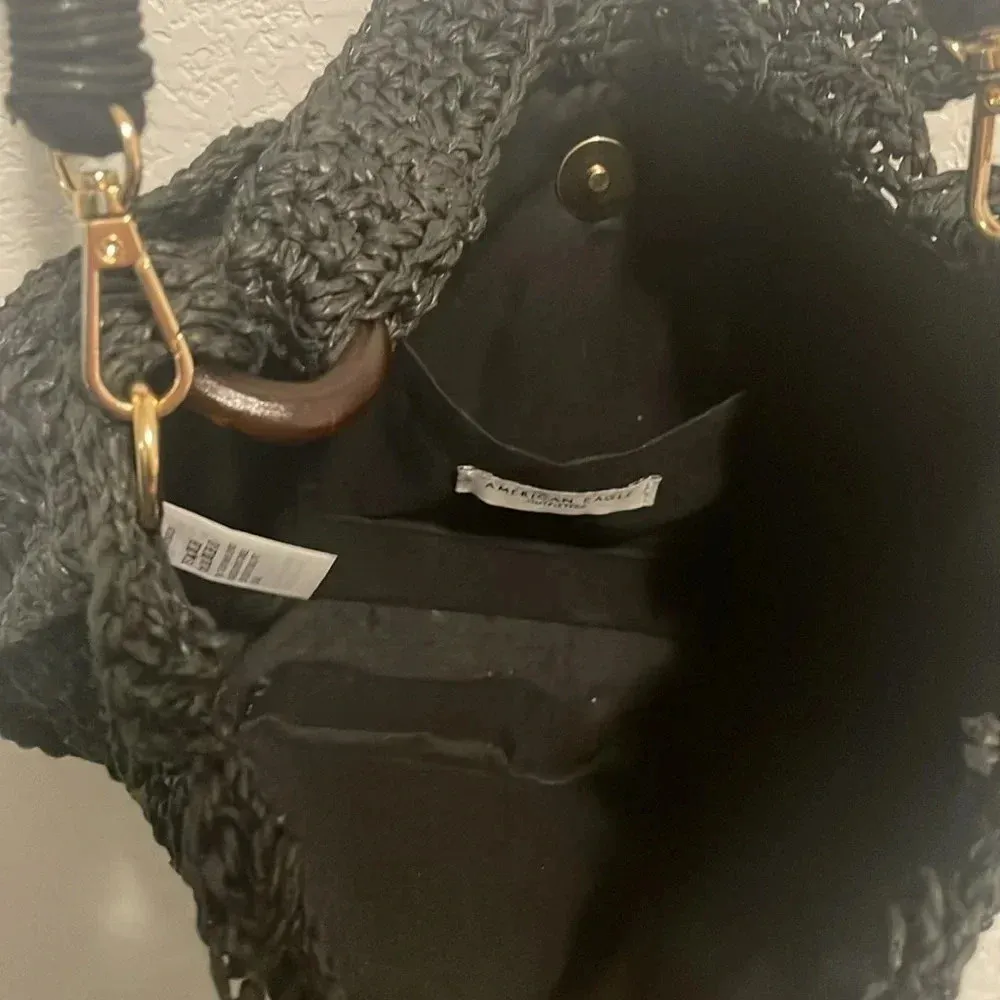 American Eagle  woven bag 6.5 x 10.5 inches - Image 7