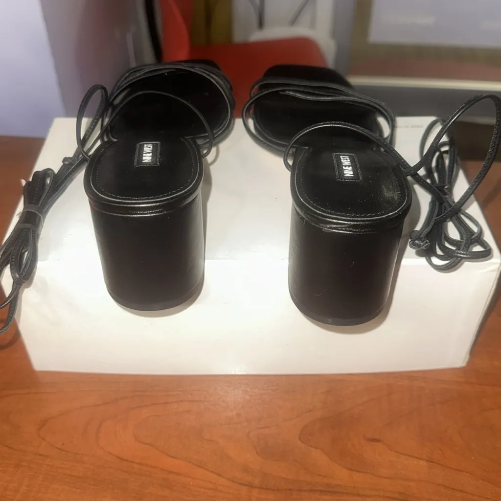 NEW Nine West Vintage 90s Leather Black White Two Tone Chunky Block Heel Sandals - Image 9