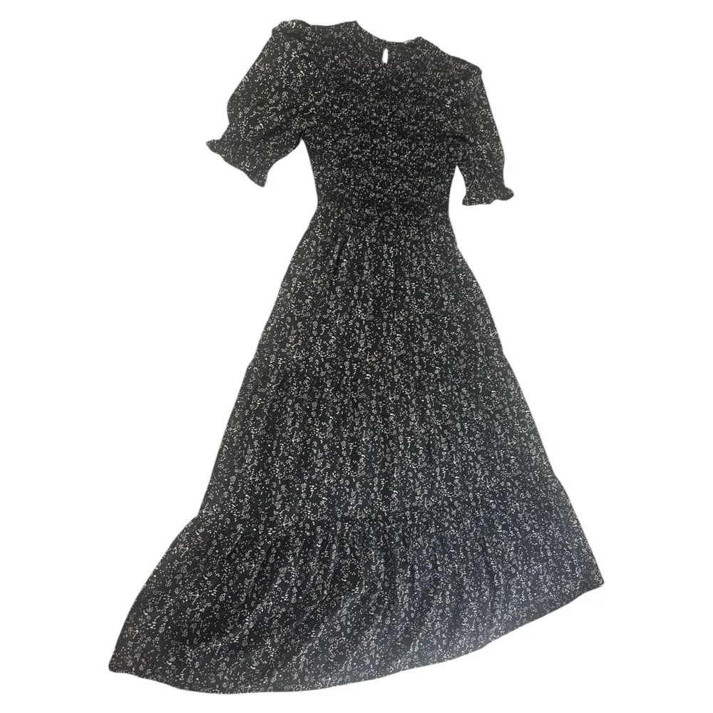 Black Ruffled Tiered Sundress with Puff Sleeves - Image 2