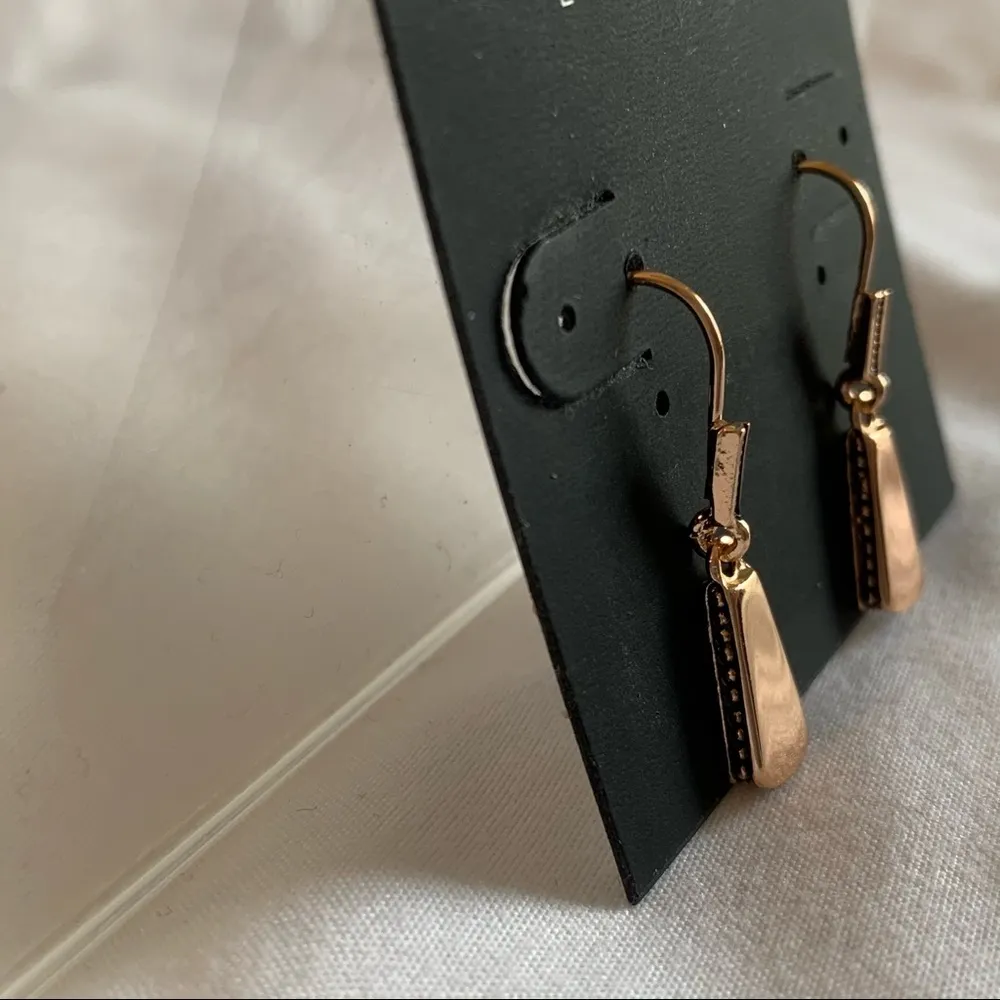 NWT Laundry Rose Gold Drop Earrings - Image 2