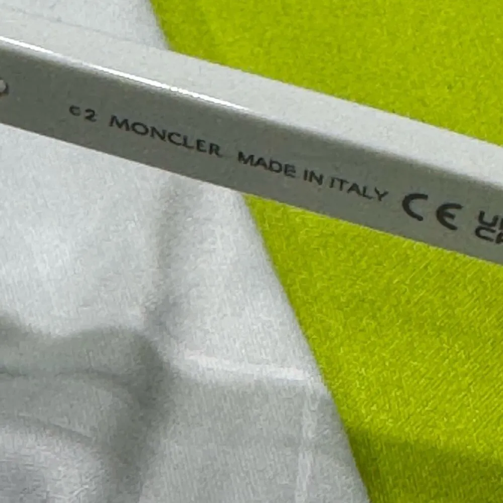 Moncler Audree 50mm Square Sunglasses White - Image 12