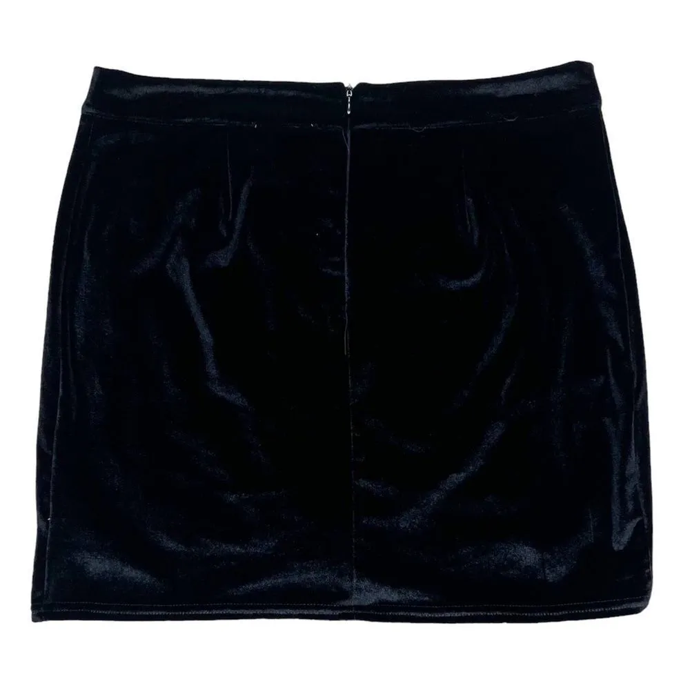 Gianni Bini‎ Black Velvet Foldover Faux Wrap Skirt Size Large - Image 2