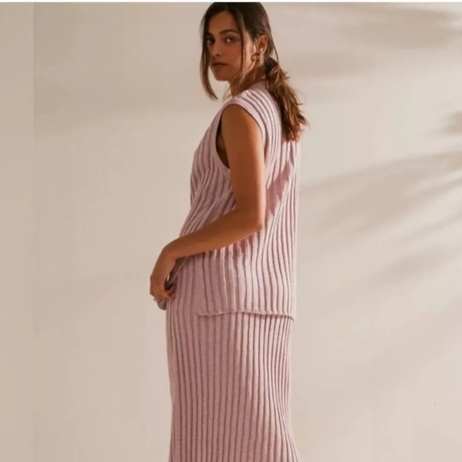 Free People Beach Linen Blend Veda Sweater Vest Ribbed V-Neck Sleeveless - Image 4