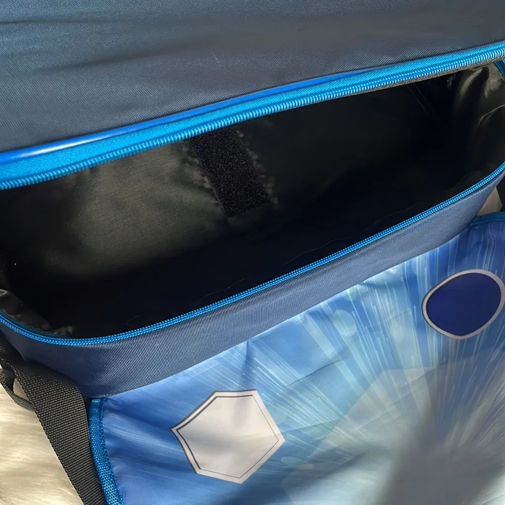 Disney  Infinity Marvel Superheroes messenger bag/weekend bag/school bag - Image 8