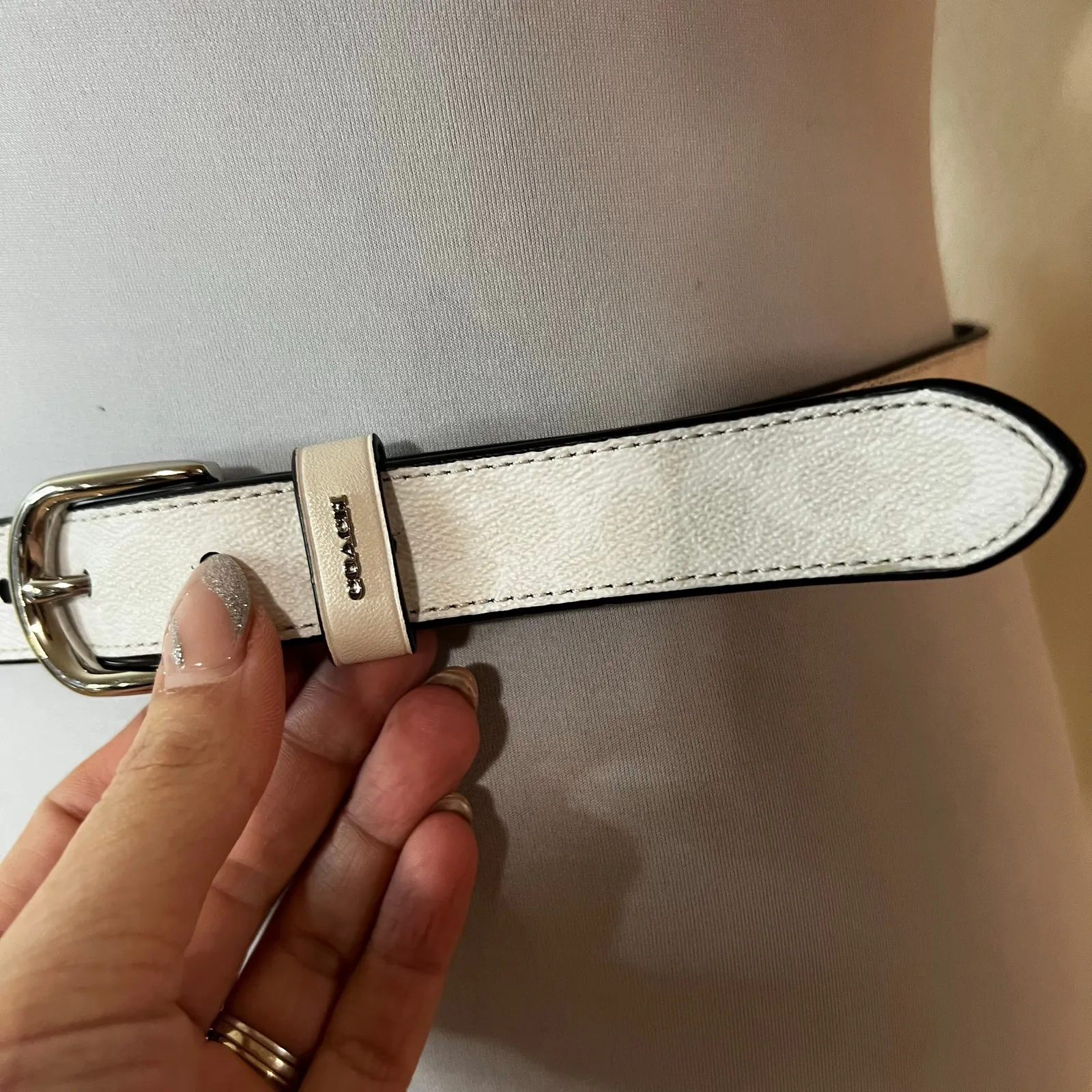 Coach F78179 C20 44 white blue Harness Buckle Reversible Leather Belt SMALL 35.5 - Image 4