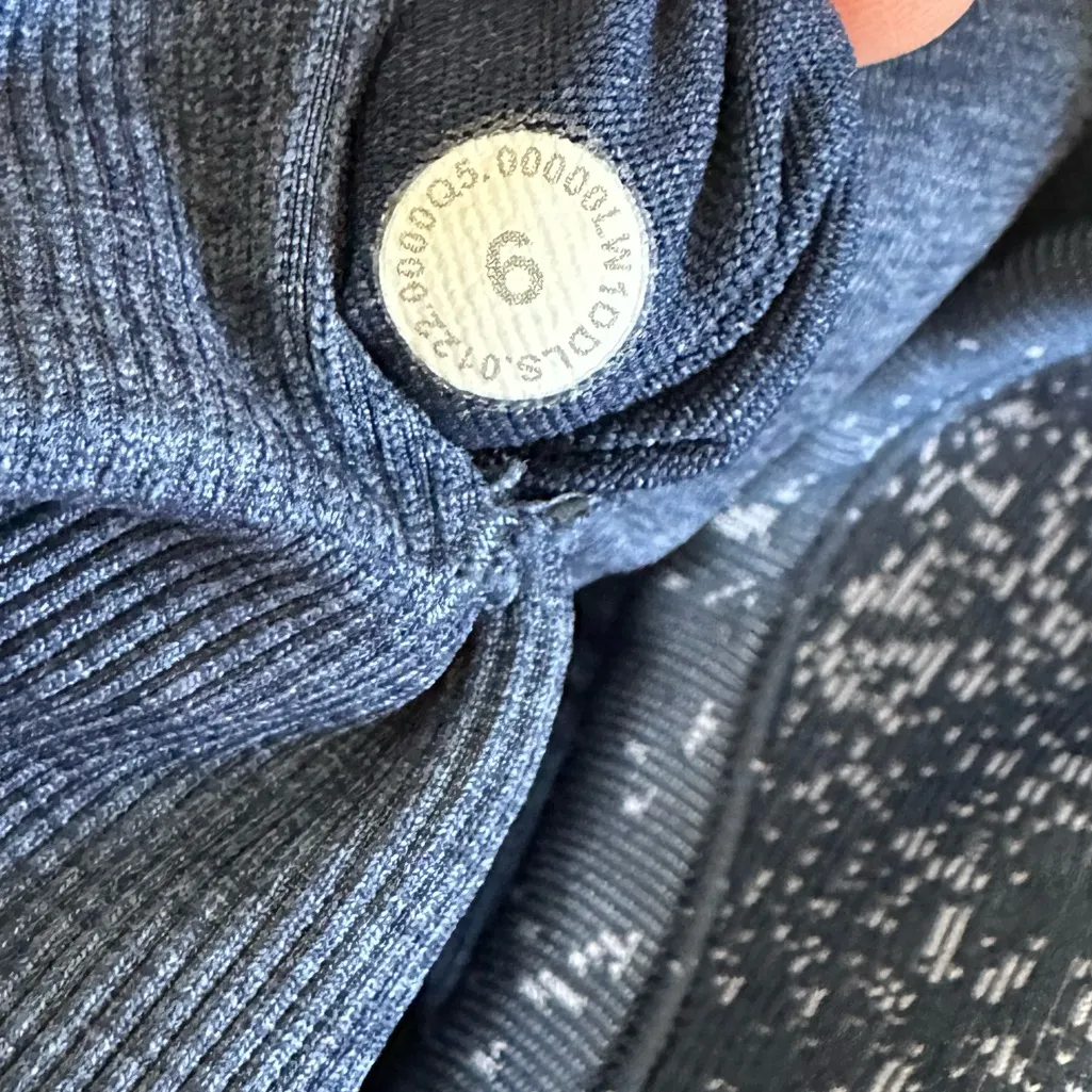 Lululemon Ebb to Street Cropped Racerback Tank Top size 6 - Image 6