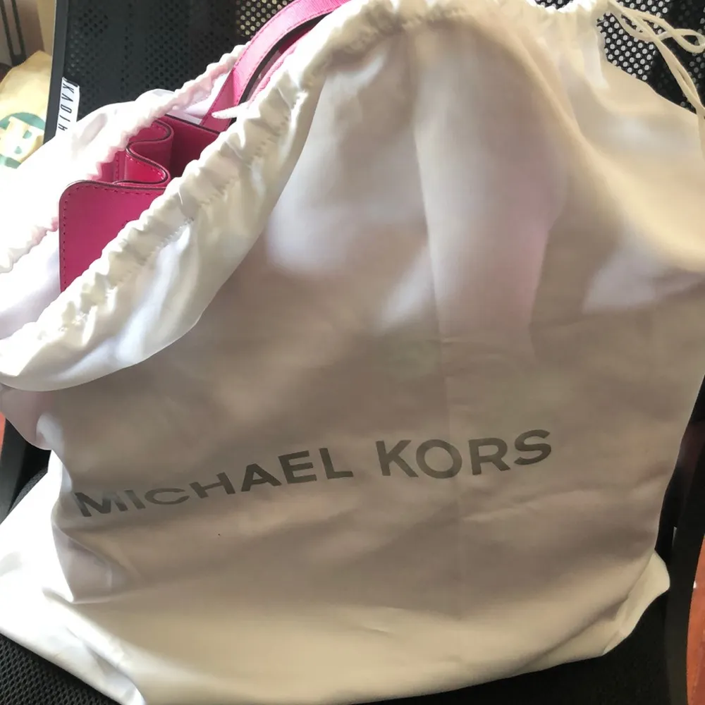 Michael Kors  Large Hamilton Tote - Image 10