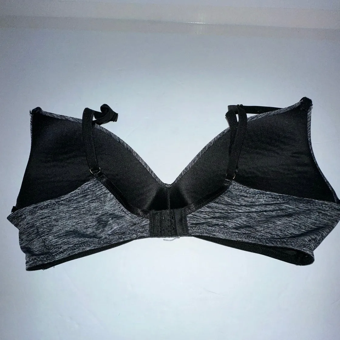 Nicole Miller NY Women's 36C Heathered‎ Gray T-Shirt Bra Adjustable Straps - Image 2