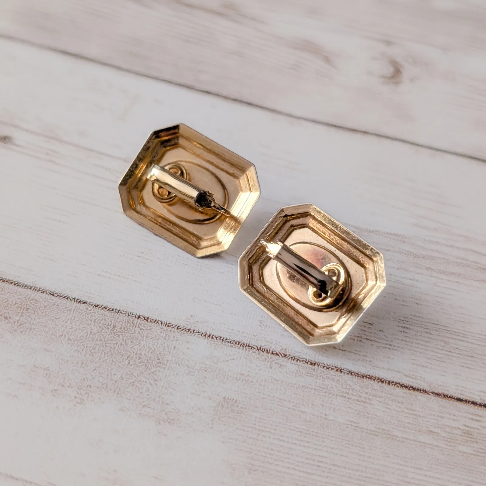 Vintage Clip On Earrings Rectangle Gold Tone & Pearlescent - Image 4