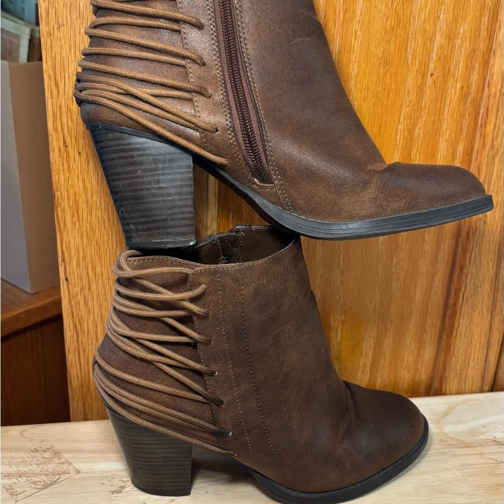 Candie’s Cabootscoot ankle boots chunky heeled booties shoes - Image 3