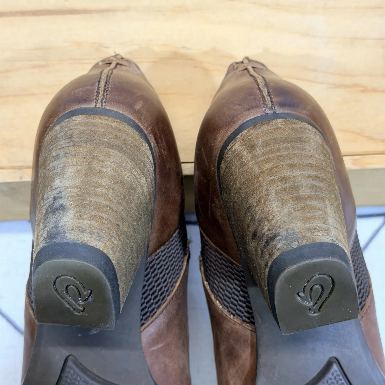 OLUKAI WOMEN'S HO'OU'I Leather Heeled Booties Brown Size 8.5 - Image 7