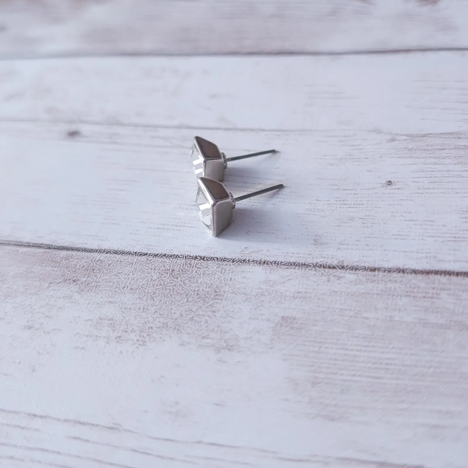 Vintage Stud Earrings Diamond Shape/Square Shape Silver Tone - Image 7