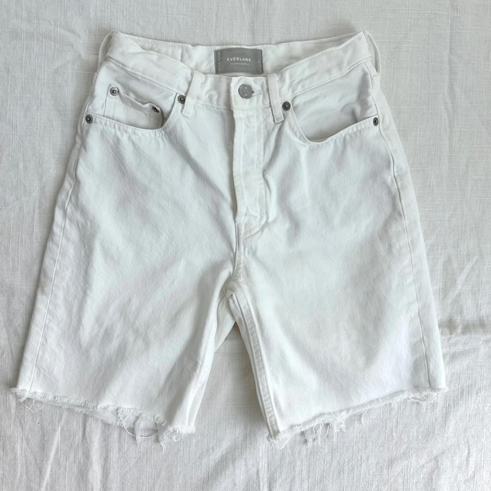 Everlane 90s Cheeky Long Denim Shorts Raw Hem White Casual Summer‎ Size 24 - Image 2