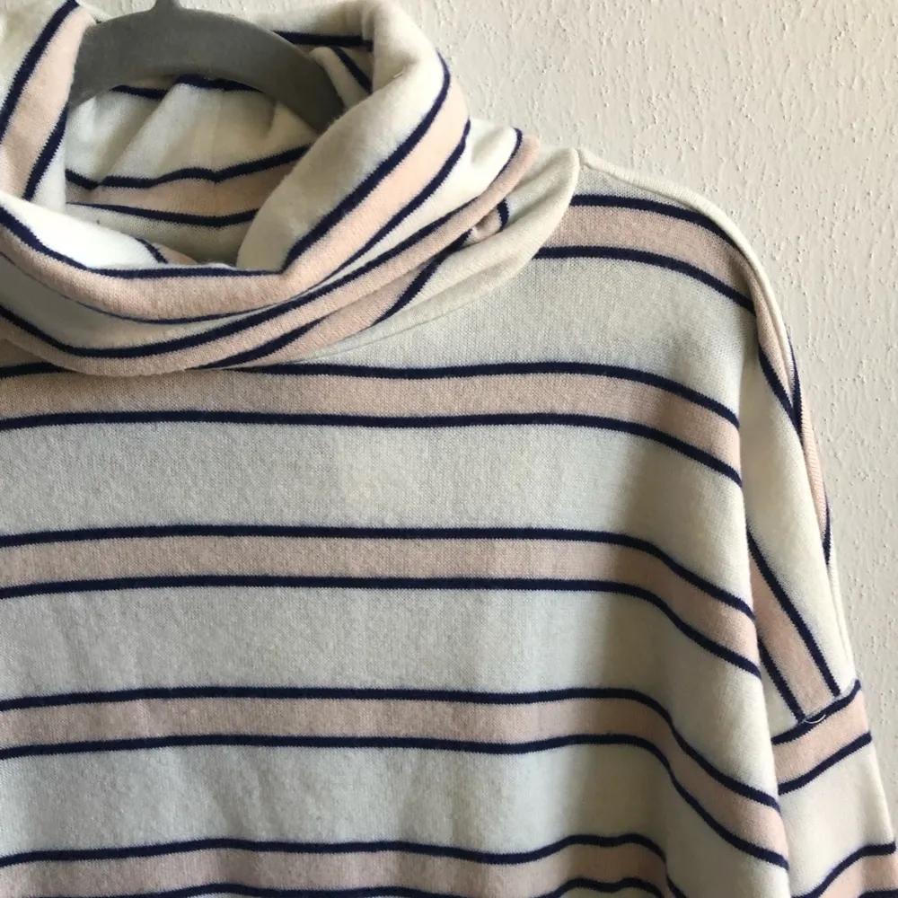 Ann Taylor Sweater - Image 5