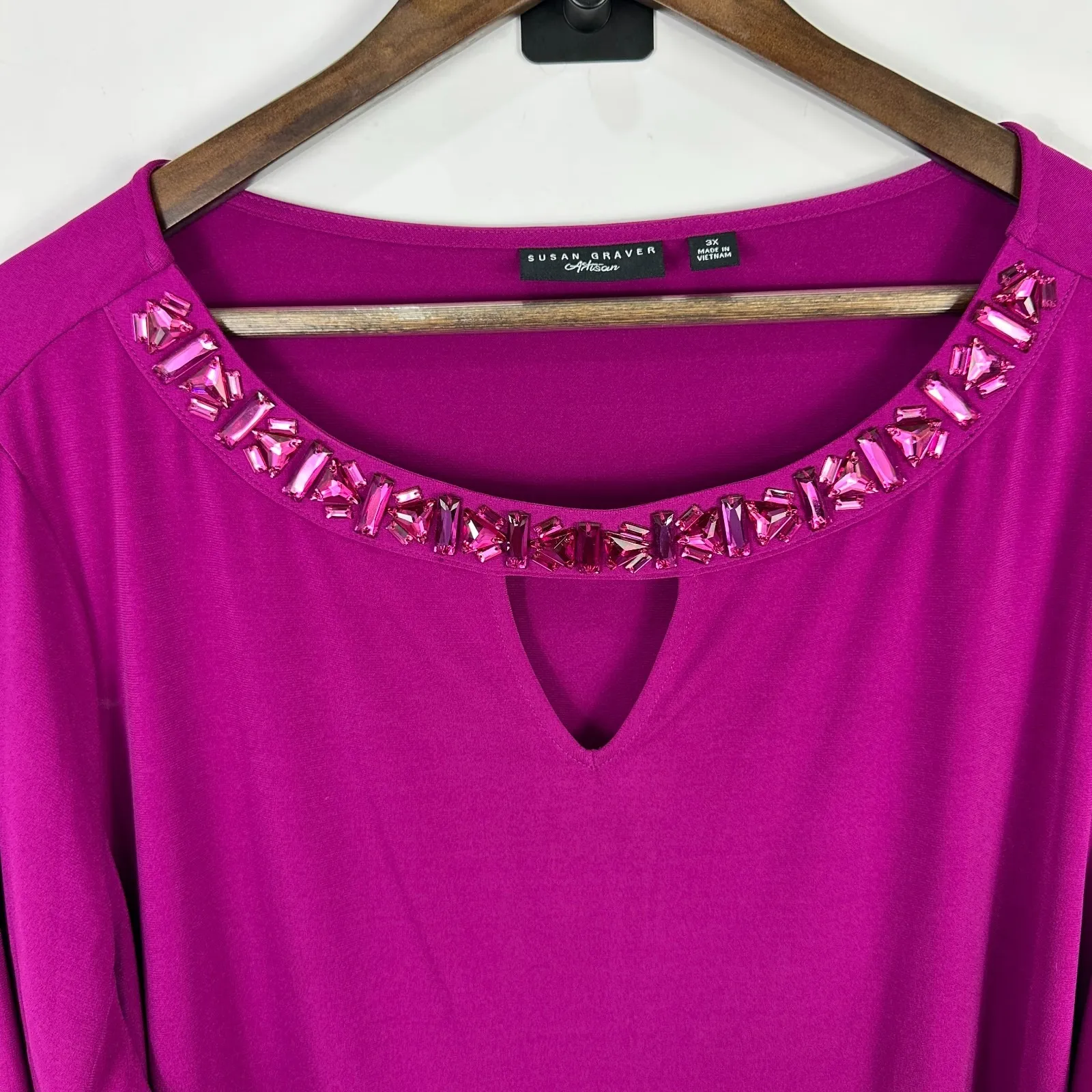 Susan Graver Artisan 3X Magenta Embellished Keyhole Top Sparkle Holiday Glam - Image 3