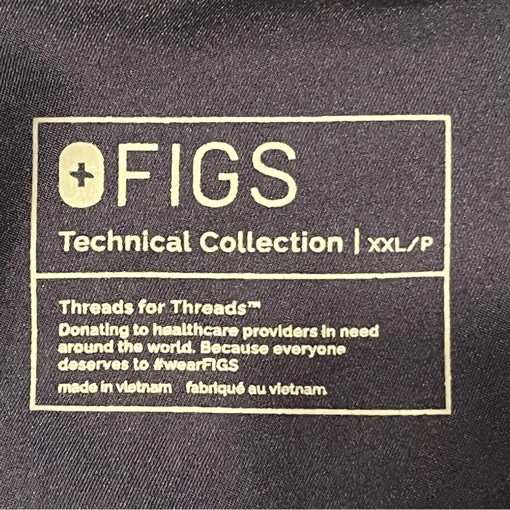 FIGS  Women’s Kade Cargo Navy Blue Scrub Pants - Image 9